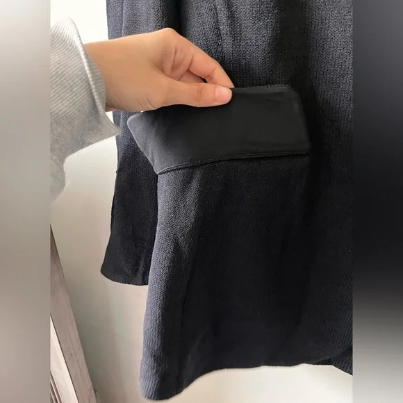 St.John Collection Wool Black Jacket Blazer and Skirt SET with Gold Buttons - 10 - Picture 5 of 11